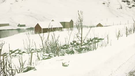 Vieja-Casa-Abandonada-En-El-Paisaje-Invernal-Noruego