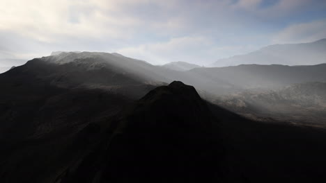 La-Tierra-Oscura-De-Las-Laderas-Del-Monte-Etna