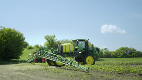 Spraying-machine-preparing-to-irrigation-on-farming-field.-Farming-machinery