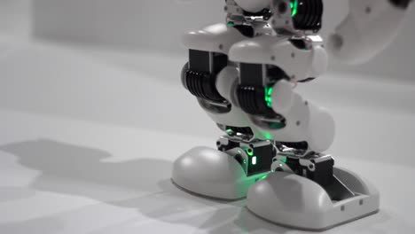 Robot-legs-dance.-Robot-dance-steps.-Mechanical-technology