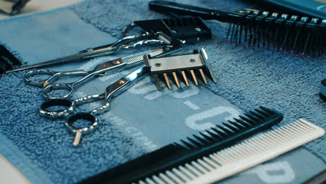 Professionelle-Friseurwerkzeuge,-Scheren,-Kammdüsen-Für-Elektrische-Haarschneidemaschine