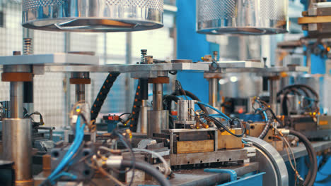 Automatische-Produktionslinie-Zur-Herstellung-Von-Trommeln-Für-Waschmaschinen-Im-Werk