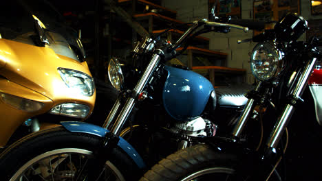 Biker-Garage-Mit-Motorrädern.-Moto-Service-Innenraum